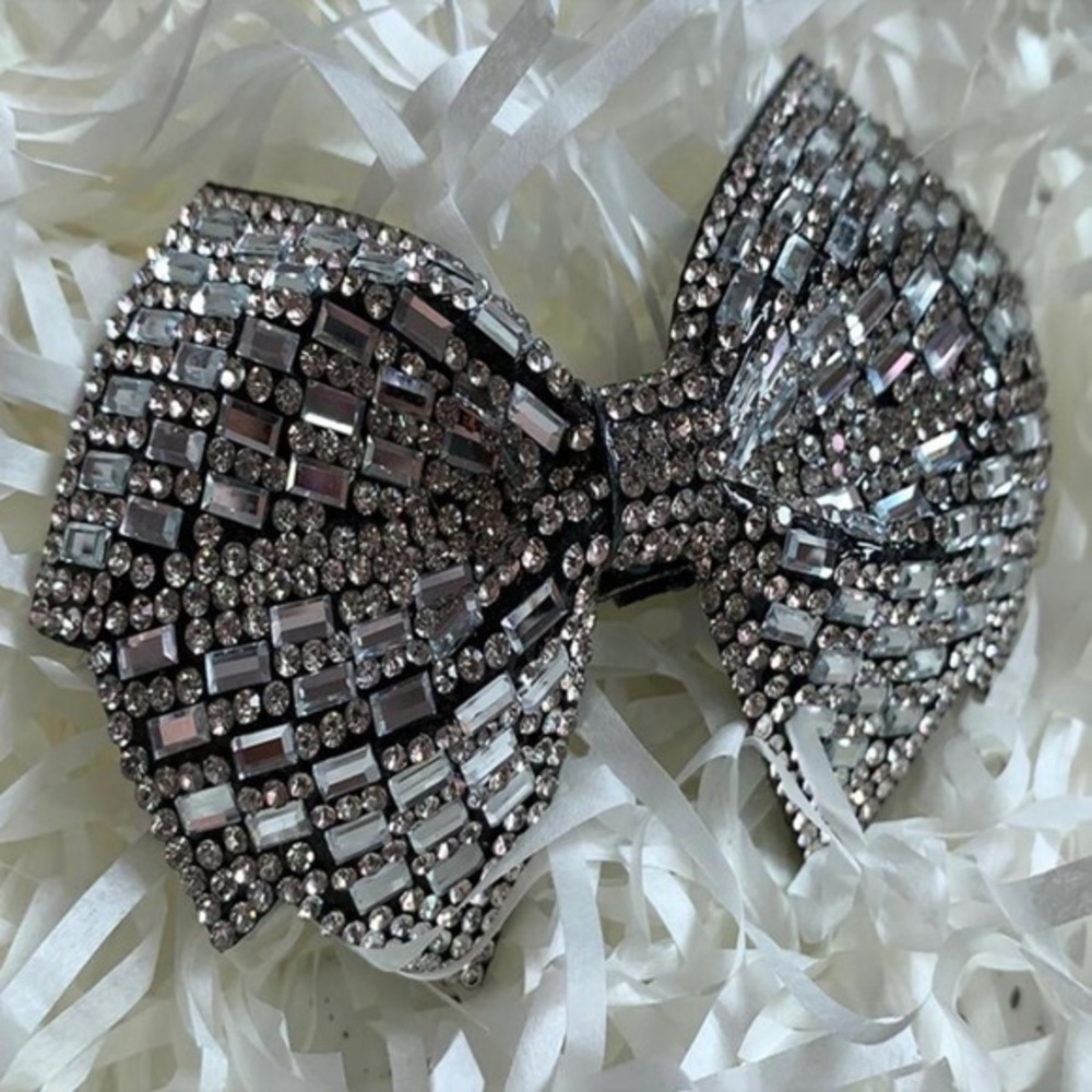 ✨NEW Sparkling Rhinestone Bow Hair Clip